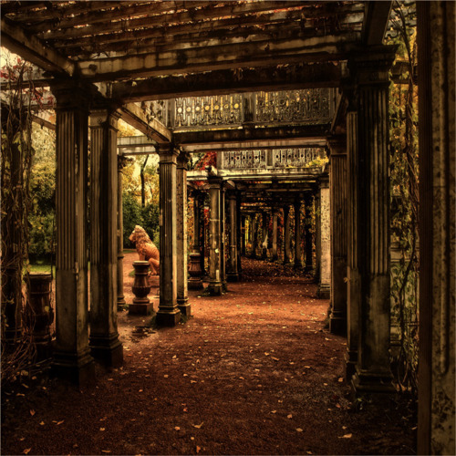 bluepueblo:  Outdoor Corridor, Catherine Park, St. Petersburg, Russia photo via mysticm