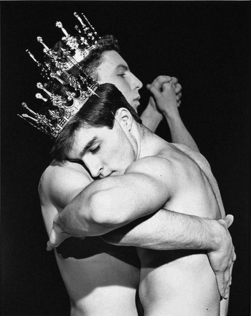 boyskisslove:  Follow all my tumblr-blogsGAYVIEW & BOYS.KISS.LOVE  Is he Messi????