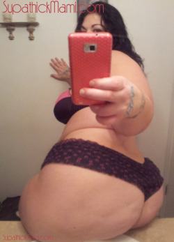 nuttinbuttbbw:  Daaamn