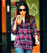 nukacolae-deactivated20160425:  9 Favorite Candids of Mila Kunis 