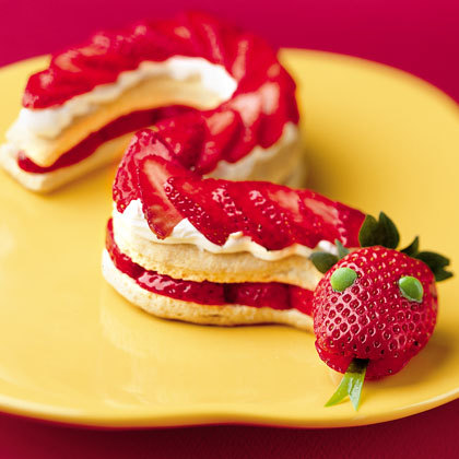 memento-morii:1871house:Strawberry Short Snake