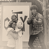 s-mileys:  Cyrus & Jonas relationship. 