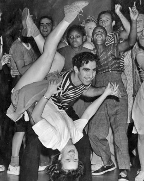 arcdaybyday:  5feet12inches:  Los Angeles: Mixed-Room Teenage Sock Hop - 1944  I