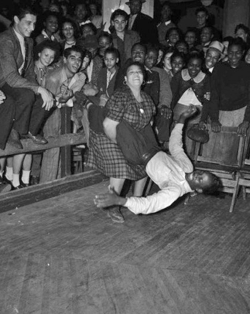 arcdaybyday:  5feet12inches:  Los Angeles: Mixed-Room Teenage Sock Hop - 1944  I