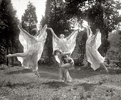 librar-y:“August 20, 1924. National American Ballet.”