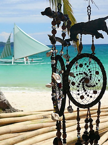 ocean-breeze-sparkly-foam:  hey beautiful, want an instant follow back ? ♥ i’m a SUMMER, HIPSTER, BO