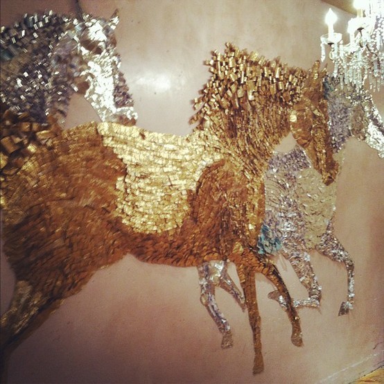 theglitterguide:  (via Blowin’ My Mind / @anthropologie wall) 
