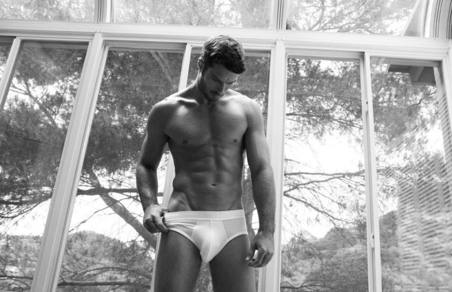 xxx TROY IS NAKED xxx