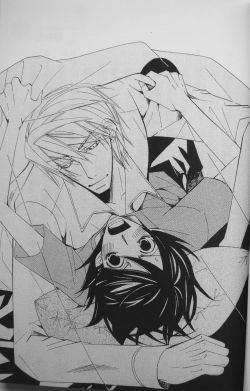 usami-akihiko:  uchiha-yumiko:   Junai Romantica vol.6  Translated in chinese here: http://tieba.baidu.com/p/1286917301?pn=1  I love the one where they kiss holding pinkies 