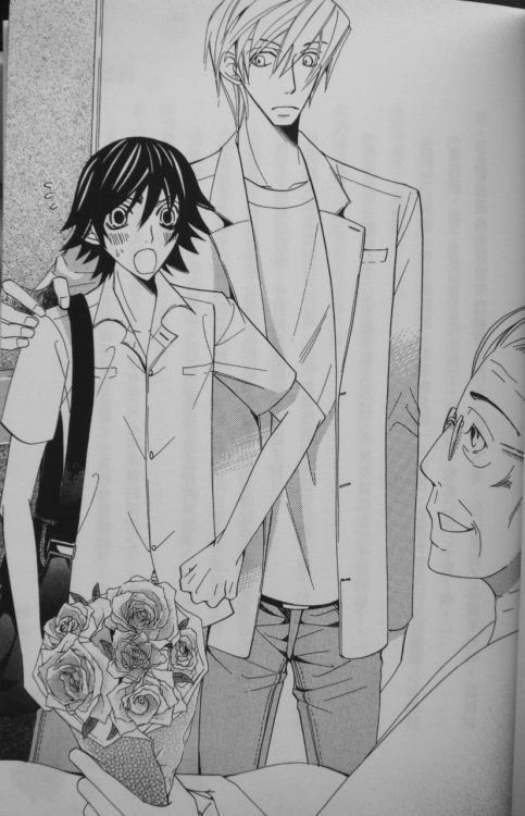 usami-akihiko:  uchiha-yumiko:   Junai Romantica vol.6  Translated in chinese here: http://tieba.baidu.com/p/1286917301?pn=1  I love the one where they kiss holding pinkies 