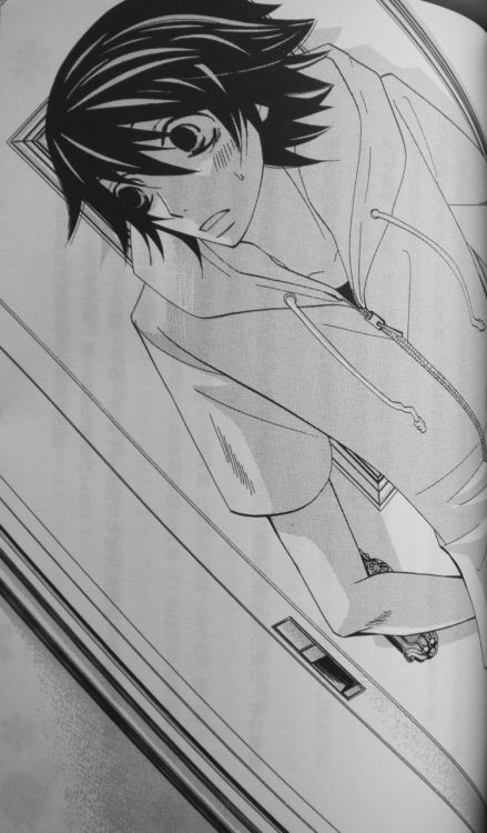usami-akihiko:  uchiha-yumiko:   Junai Romantica vol.6  Translated in chinese here: http://tieba.baidu.com/p/1286917301?pn=1  I love the one where they kiss holding pinkies 