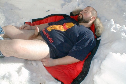 beefcakebrian:  vincebear1971:  ace0329:  :-)  HOTT!!!!!  Very hot 