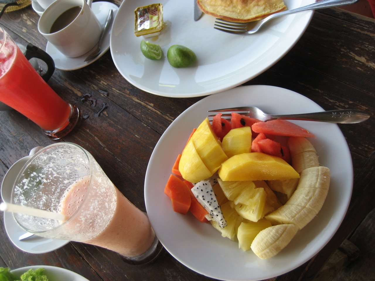 thetropic-kids:  fruit salad, yummy yummy