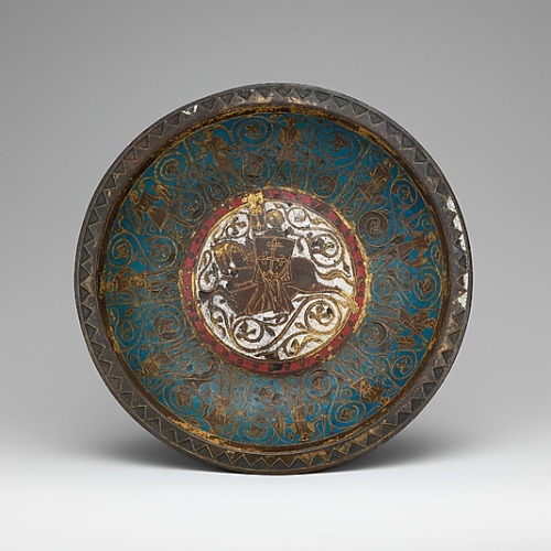 A gemellion, or hand basin, from ca. 1250-1275. It&rsquo;s made of copper and enamel and is deco