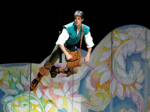 disneyforeverlives: Flynn Rider steals the crown! Disney on Ice: Dare to Dream. December 27th 2