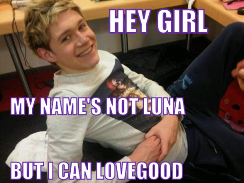 everythingislarrystylinson:  onedirectionn:  ayeliam:  headandshouldersplease:  Niall Horan uses Harry Potter pick up lines.  the last one lmfao  The laugh I just laughed was not human..  WHAT SHE SAID ^ 