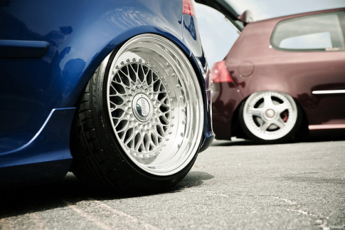 getamongst-it:  sammyscenepoints:  MM5 and Fuzzy Wheels by mattdonders on Flickr.  deeze guys 