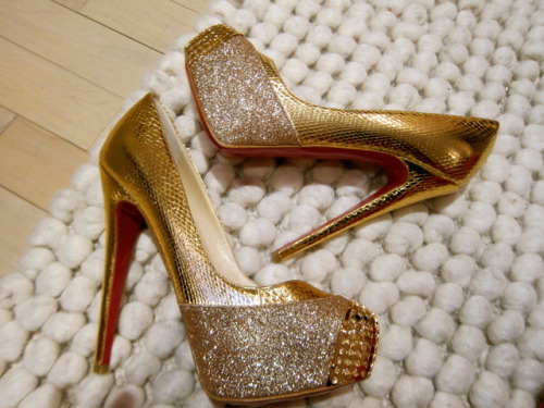 billidollarbaby:  Christian Louboutin Gold Watersnake Maggies