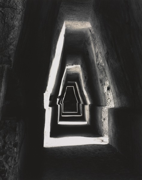 barbaromahony:Linda Butler（American, b.1947）Cave of the Sybil of Cumae, near Naples    1995gelatin s