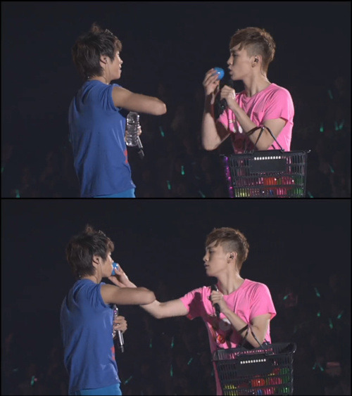 Sweet JongKey Kiss Kiss Kiss :P !