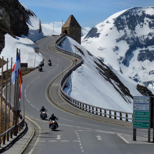 by B℮n on Flickr.The Grossglockner High Alpine Road - the most famous route through the Austrian Alp