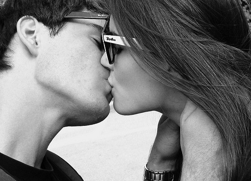 umdiaoamormeencontra:  A sua boca com a minha, é uma combinação perfeita. 