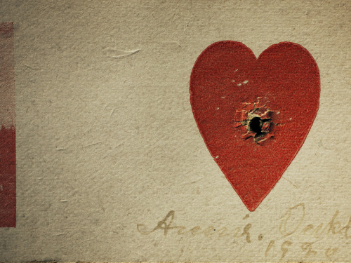 dreamlogic:Annie Oakley’s heart target (One of Oakley’s most popular stunts was shooting through the