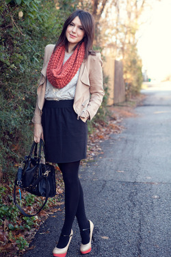 what-do-i-wear:  Lace Top, Similar Skirt (image: kendieveryday)