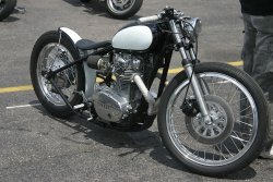 old-school-cafe-racer:  Best looking yamaha