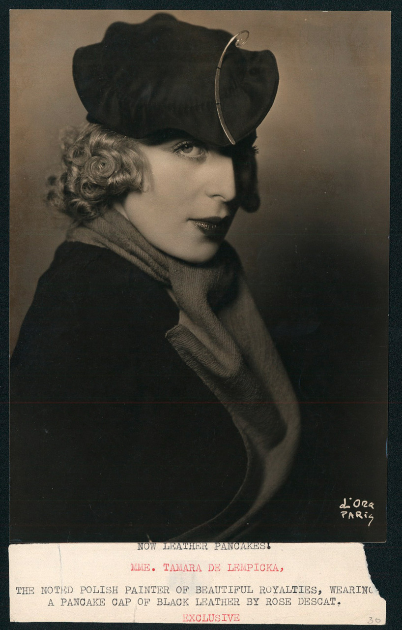 deviatesinc:  Tamara de Lempicka by Madame d’Ora  Um, Tamara &lt;3