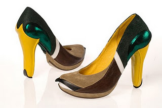 Duck pumps from shoe artist, Kobi Levi’s bird series. I think I made need these for the 2012 season. #goducks