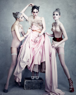 olgadanilkina:  Sasha Pivovarova, Magdalena Frackowiak, Jac Jagaciak in Dior Couture by Patrick Demarchelier 