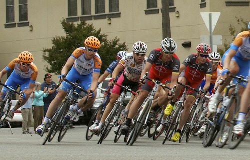 (Lance Armstrong (Radioshack) and Chris Horner (Radioshack) in Patterson - Stage 4: San Jose to Modesto - 2010 Amgen Tour of California - Cycling pictures, bike racing photos amd imagesから)