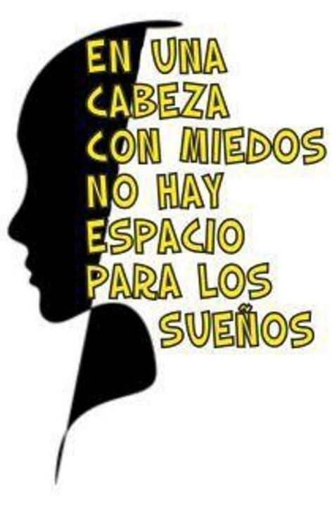 -"Mucho Papel y Pocos Árboles"-