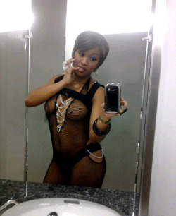 badbroads:  http://badbroads.tumblr.com/ TJ’s *****Saturday Shorties***** 