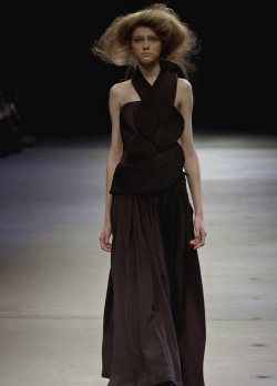 Yohji Yamamoto Spring 2005 RTW