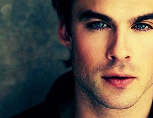 littleredsofa:  the most incredible blue eyes.  