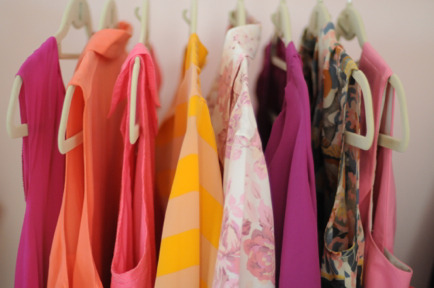 dietcokeandasmoke:  i cant wait to grow up and have matching hangers… no more mismatched crazy coloured hangers, only wood.  