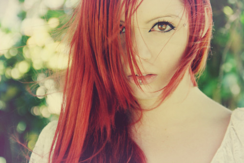 ohmygodbeautifulbitches:  Model: Myself - Zoe Rayne Photographer: Dark Cherry Photography  Submitted by raynezz 
