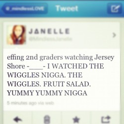 gabbysworld6:  c-h-e-r-i-s-h-m-y-s-m-i-l-e:  Lmfaaaao she got me hollering! @mindlessjanelle 