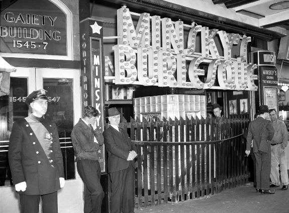 bhof:  Vintage Daily News coverage of Mayor Fiorello LaGuardia’s citywide sweep