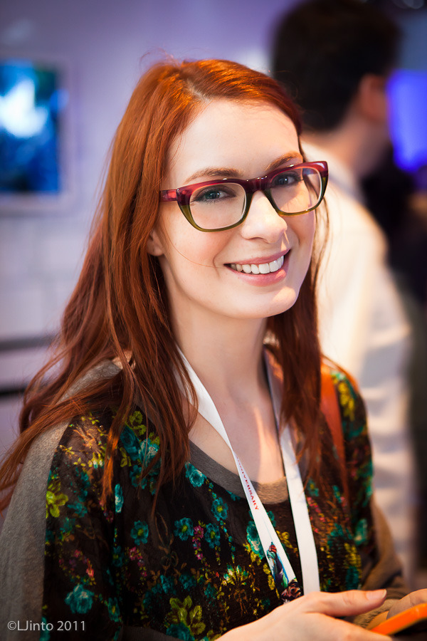 girlsgeeksandglasses:  hotgirlswithglasses:  I know all of you want to marry her,