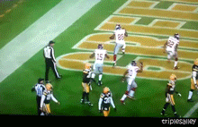 triplesalley:  January 15, 2012 - Giants vs. Packers Eli Manning throws a hail mary