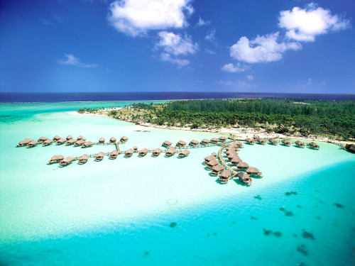 livinginthewaves:  TAKE ME HERE SOMEONE!  