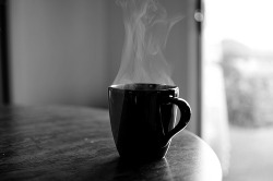  Tá doendo, mas eu sei que passa, se não passar eu finjo que passou, meus problemas, minhas soluções, não preciso de ninguém, não quero ninguém para resolve-los, eu sou forte, estou sendo orgulhoso, até mais do que queria, até mais do que deveria,