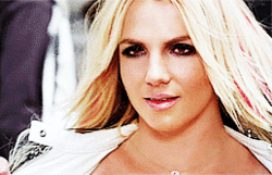 theguywithpurpose:  The guy on Britney’s left looks like young Ryan Gosling :D