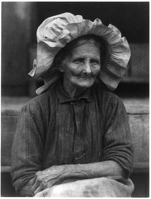 belfast-brawler:Old woman in bonnet (doris ulmann, appalachian portraits, c1930)