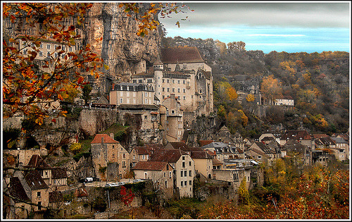 bluepueblo:  Ancient Village, Rocamadour, France photo via sknowing 