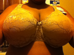 estrella-fuego:  One of my new bras I ordered from Lane Bryant…te gusta?