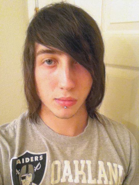 wonder-whats-next:  My face looks bad from this angle.